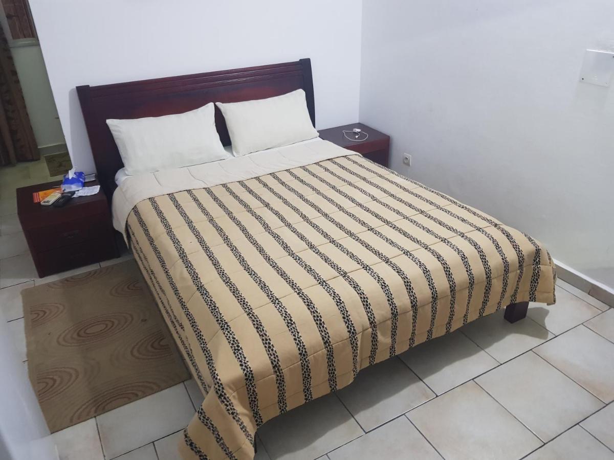 Résidences Touristhotel Abidjan Esterno foto
