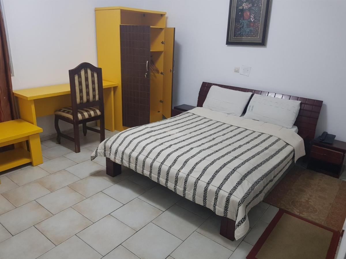 Résidences Touristhotel Abidjan Esterno foto