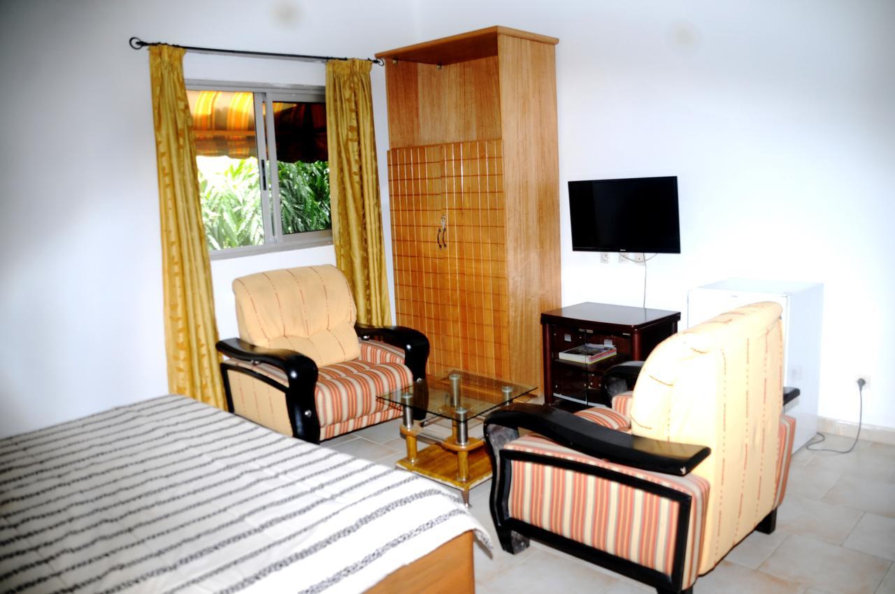 Résidences Touristhotel Abidjan Esterno foto
