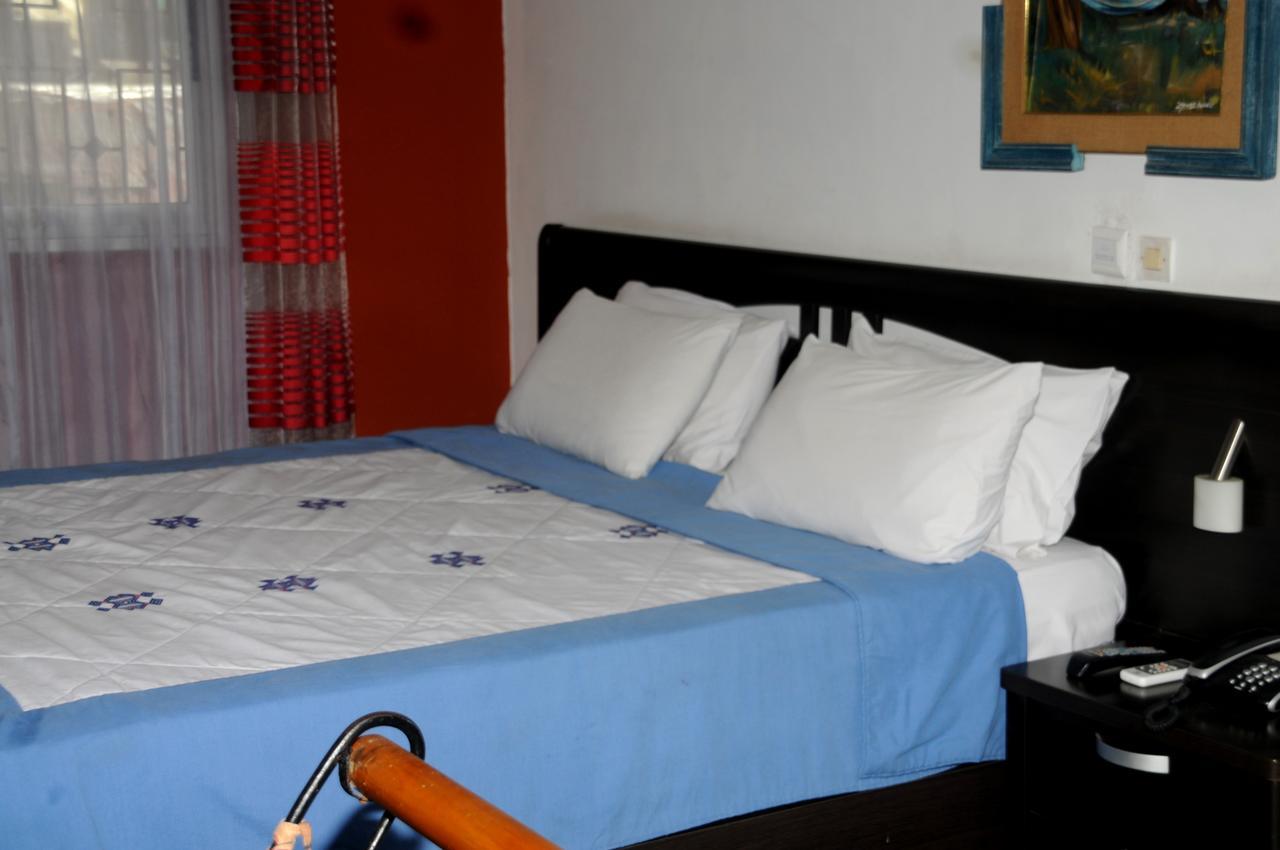 Résidences Touristhotel Abidjan Esterno foto