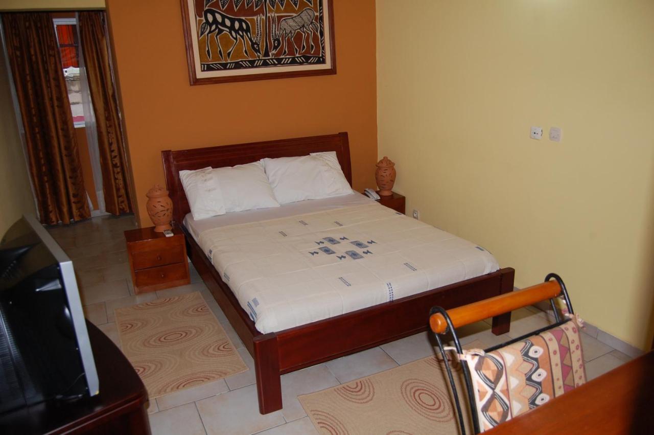 Résidences Touristhotel Abidjan Esterno foto
