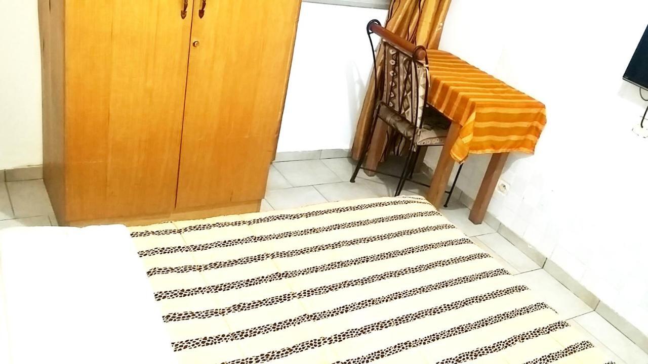 Résidences Touristhotel Abidjan Esterno foto